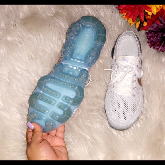 NIKE Air Vapormax Flyknit in Explorer Light - Picture 7 of 8